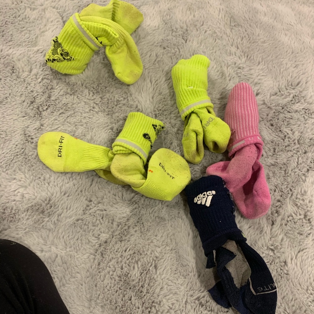 5 pairs of socks